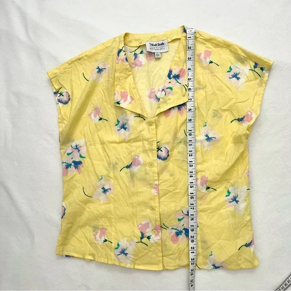 ModCloth x Emily and Fin Annie Top Yellow Floral Button Top - Picture 7 of 10